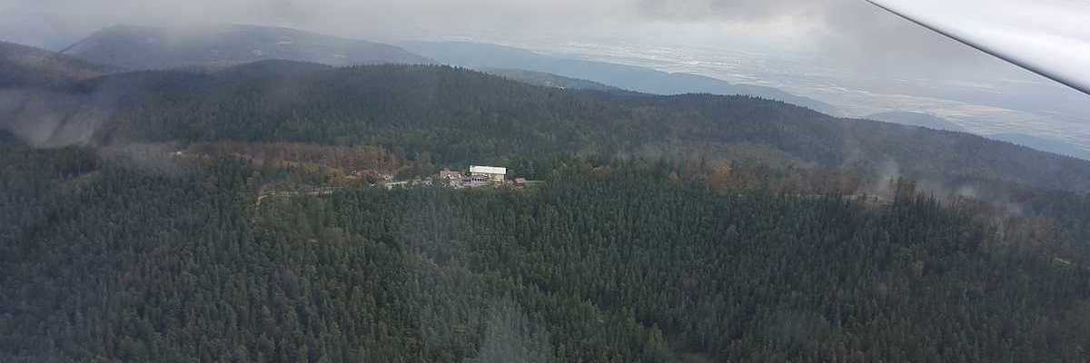 Flugwegposition um 09:49:55: Aufgenommen in der Nähe von Gemeinde Miesenbach, Österreich in 1151 Meter